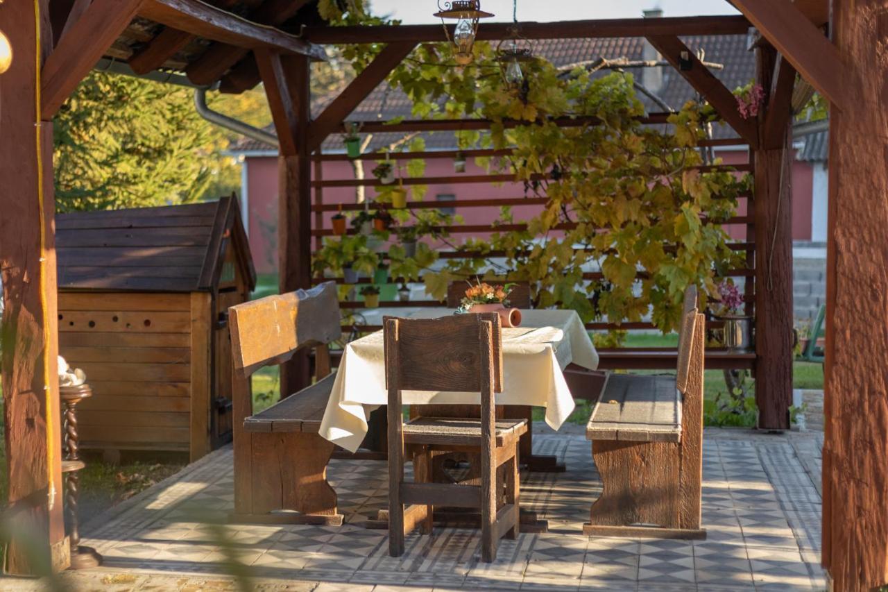 Kuca Za Odmor Baranjski Dvori Hotel Zmajevac Bagian luar foto