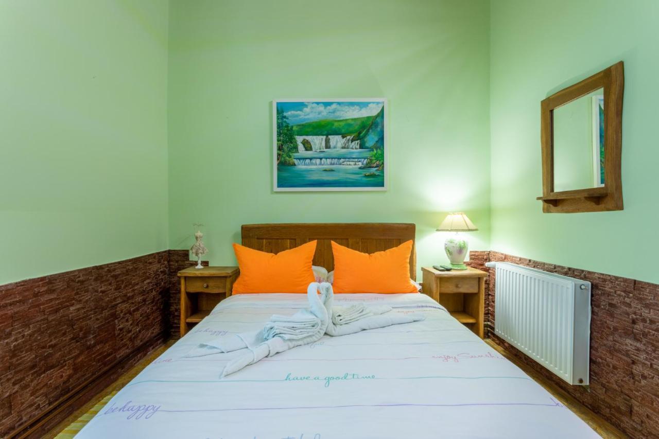 Kuca Za Odmor Baranjski Dvori Hotel Zmajevac Bagian luar foto